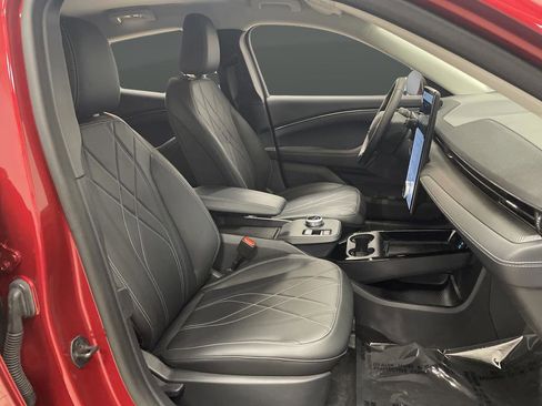 Used 2024 Ford Mustang Mach-E Select image 27