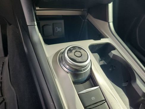 Used 2022 Ford Explorer XLT RWD image 25