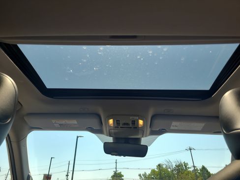 Certified 2025 Toyota Highlander Limited AWD/4WD image 19