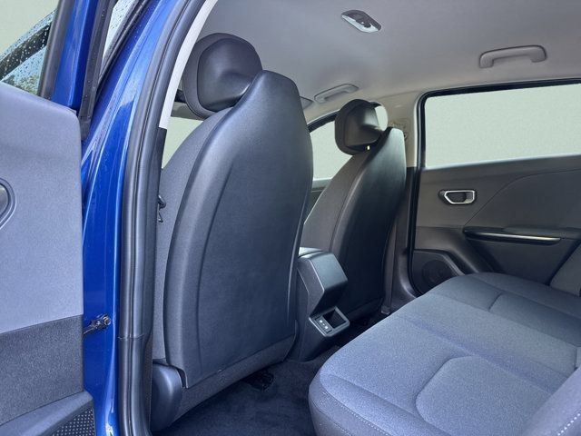 Used 2025 Kia K4 FWD image 18