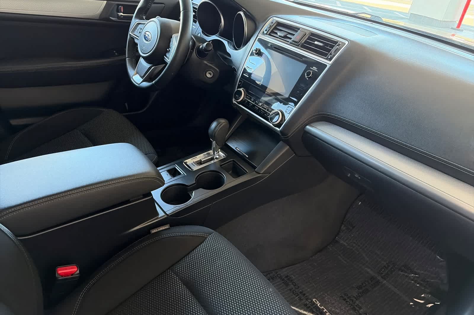 Used 2019 Subaru Outback 2.5i Premium AWD/4WD image 16