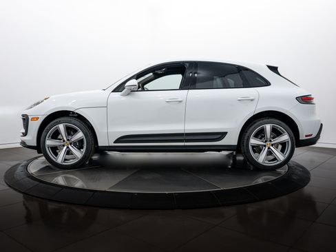 New 2026 Porsche Macan AWD/4WD image 2