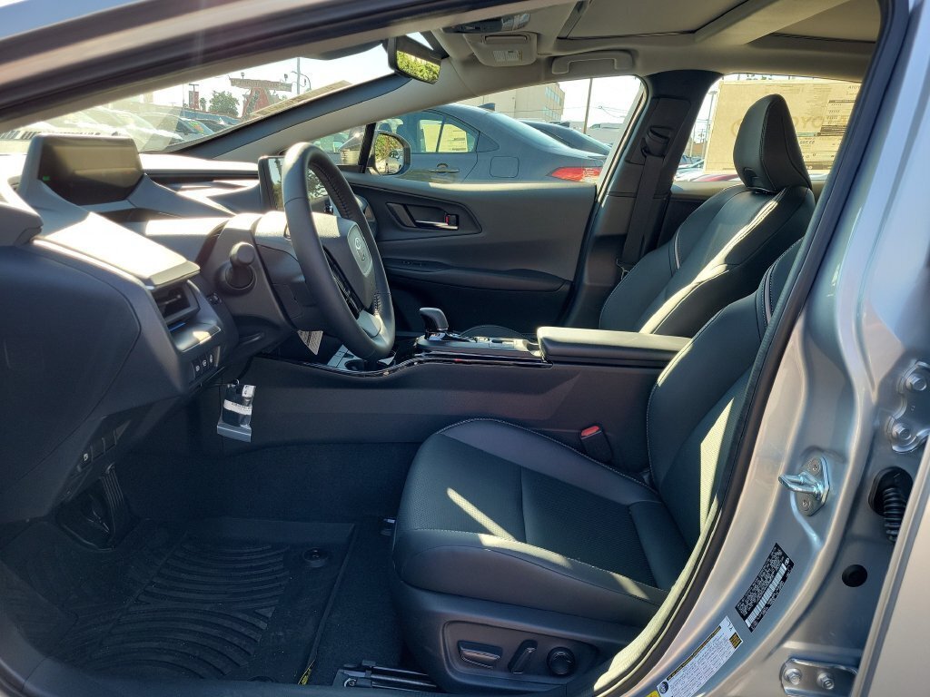 New 2027 Toyota Prius XLE FWD image 19