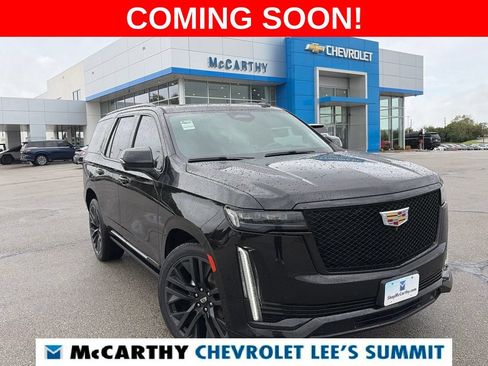Used 2022 Cadillac Escalade Sport Platinum w/ Heavy-Duty Trailer Package AWD/4WD image 1