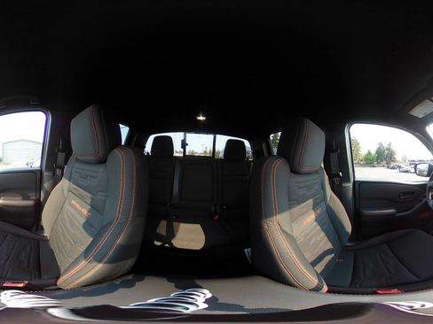 Used 2026 Nissan Frontier PRO-4X AWD/4WD image 43