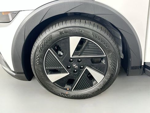 New 2026 Hyundai Ioniq 5 SEL image 23