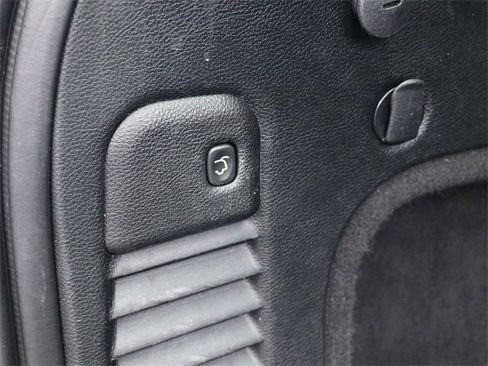 Used 2018 Jeep Grand Cherokee Altitude image 25