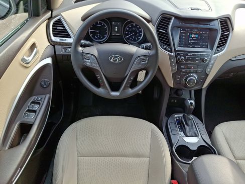 Used 2017 Hyundai Santa Fe SE FWD image 14