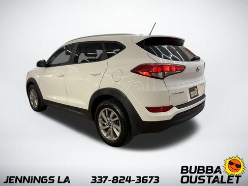 Used 2016 Hyundai Tucson SE w/ Option Group 02 FWD image 3