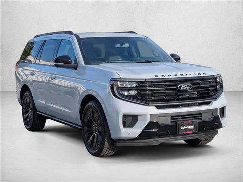 New 2025 Ford Expedition Platinum w/ Stealth Appearance Package image 7