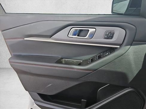 Used 2025 Ford Explorer ST-Line w/ Premium Package image 14