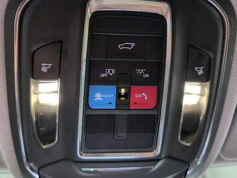 Used 2023 Jeep Grand Cherokee Limited AWD/4WD image 28