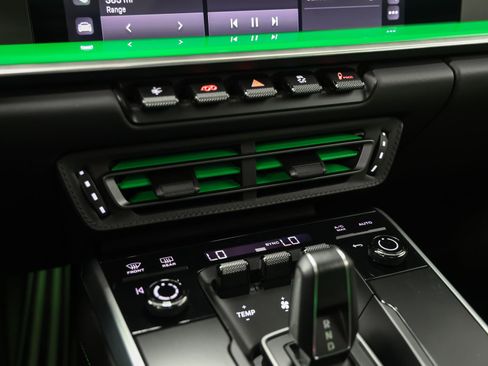 Certified 2022 Porsche 911 Turbo S AWD/4WD image 51