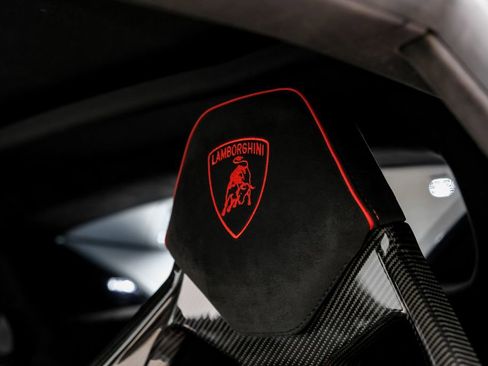Used 2023 Lamborghini Huracan Tecnica RWD image 36