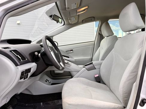Used 2012 Toyota Prius Two image 17