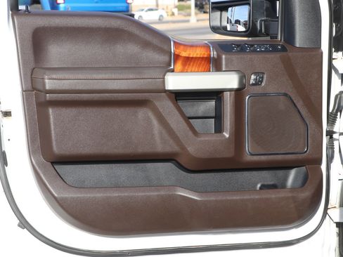 Used 2019 Ford F250 King Ranch w/ King Ranch Ultimate Package image 10