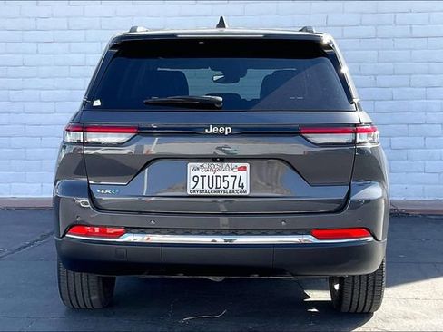 Used 2023 Jeep Grand Cherokee 4WD 4xe image 3