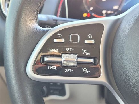 Used 2020 Mercedes-Benz GLB 250 GLB 250 image 18