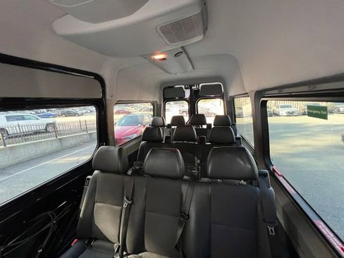 Used 2018 Mercedes-Benz Sprinter 2500 image 24