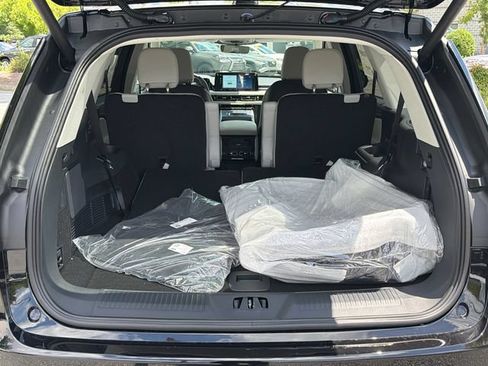 New 2026 Lincoln Aviator 2WD w/ Jet Appearance Package image 19