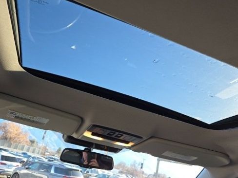 Used 2024 Mitsubishi Outlander 4WD Plug-In Hybrid image 23