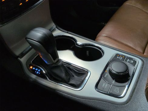 Certified 2019 Jeep Grand Cherokee Summit w/ Platinum Series Group image 35