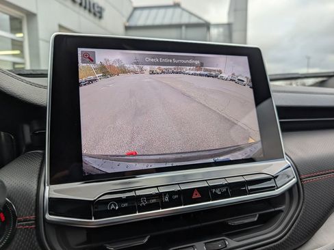 New 2026 Jeep Compass Trailhawk w/ Sun, Sound & Navigation Group image 24