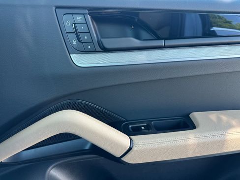 New 2026 Porsche Cayenne AWD/4WD image 19