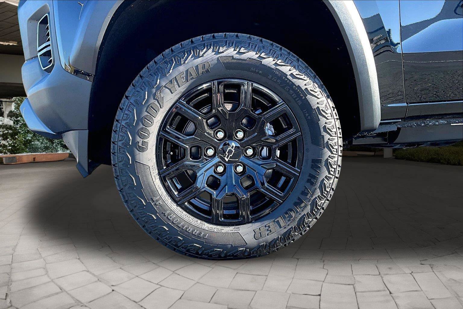 New 2026 Chevrolet Colorado Trail Boss AWD/4WD image 15