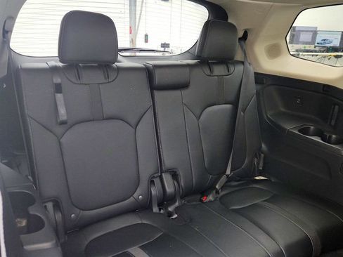 Used 2025 Honda Pilot Touring image 23