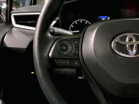 Used 2025 Toyota Corolla LE image 24
