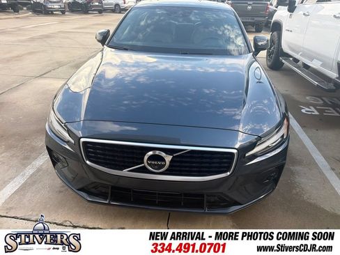 Used 2020 Volvo S60 T5 R-Design w/ Advanced Package FWD image 2