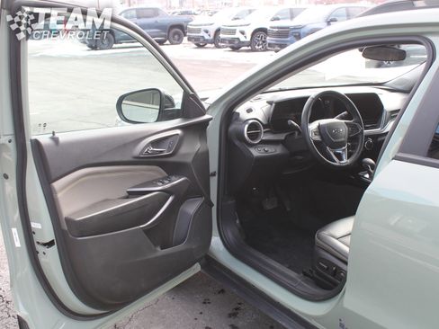 Certified 2024 Chevrolet Trax ACTIV w/ Sunroof Package image 10
