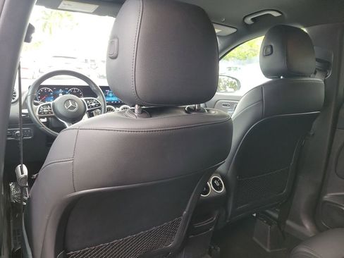 Used 2022 Mercedes-Benz GLA 250 w/ Premium Package Lite image 15