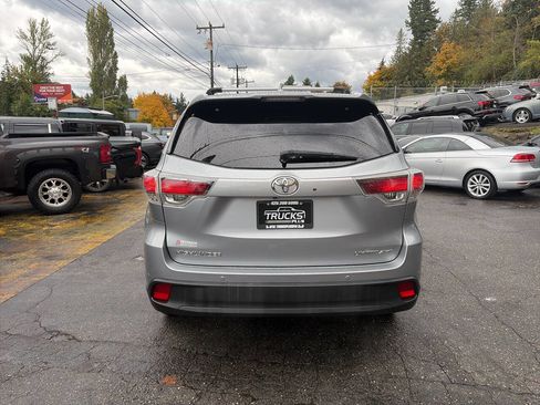 Used 2015 Toyota Highlander Limited Platinum image 3