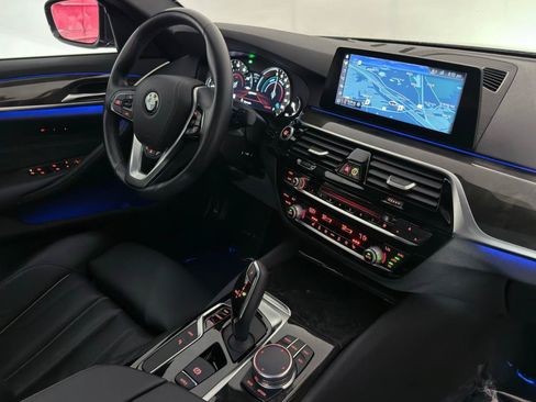 Used 2018 BMW 530e xDrive w/ Premium Package 2 AWD/4WD image 27