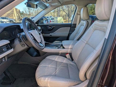 Certified 2022 Lincoln Aviator Reserve w/ Elements Package Plus image 23