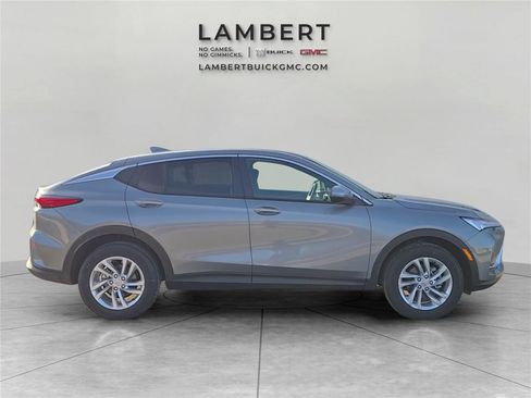 New 2026 Buick Envista Preferred image 6