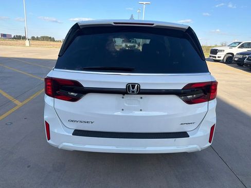 Used 2025 Honda Odyssey Sport-L image 4