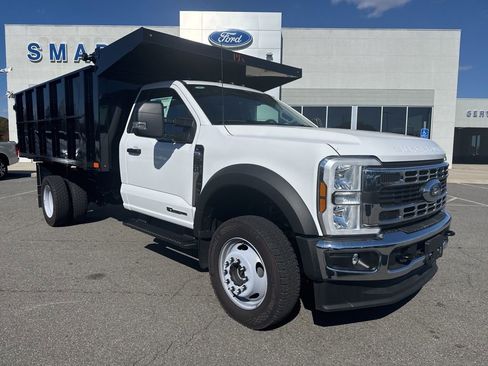 New 2025 Ford F550 4x4 Regular Cab Super Duty image 1