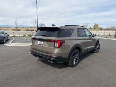 New 2026 Ford Explorer ST image 5