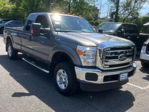 Used 2011 Ford F250 XLT w/ Snow Plow Prep Pkg AWD/4WD image 3