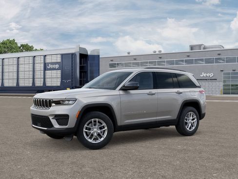 New 2025 Jeep Grand Cherokee Laredo X image 2