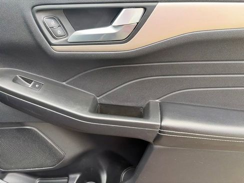 Used 2022 Ford Escape SEL AWD/4WD image 40
