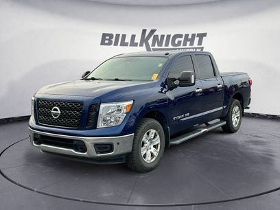 Used 2019 Nissan Titan SV w/ SV Convenience Package