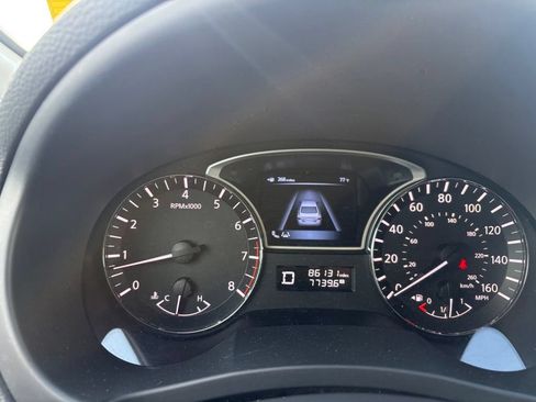 Used 2013 Nissan Altima 3.5 SL w/ Technology Pkg FWD image 21