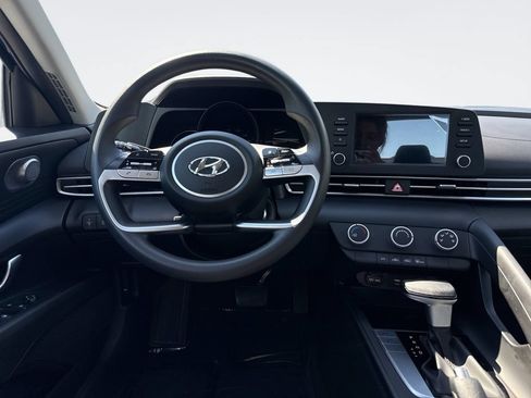Used 2023 Hyundai Elantra SE w/ Cargo Package FWD image 22