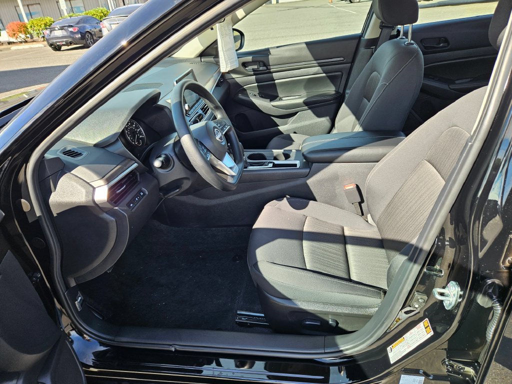 Used 2026 Nissan Altima 2.5 SV FWD image 15