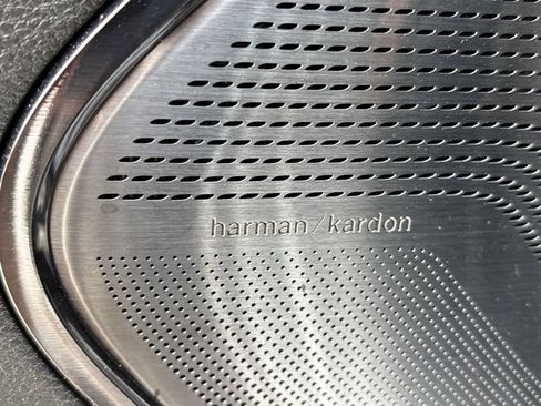 Used 2025 RAM 1500 Limited image 27