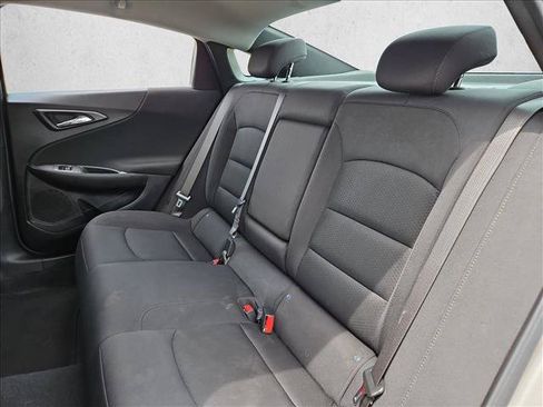 Used 2025 Chevrolet Malibu LT FWD image 18